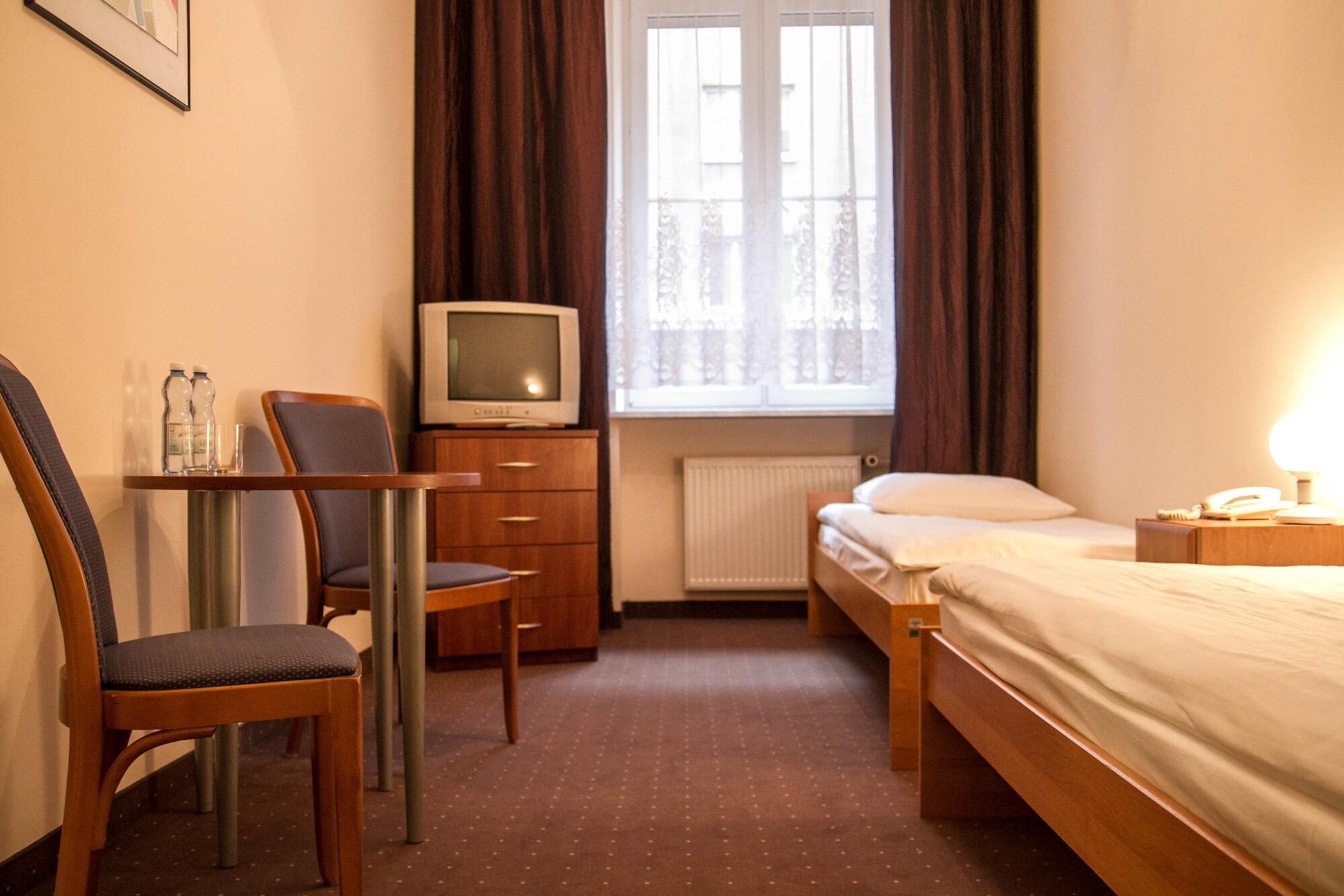 Hotel Mazowiecki Wow วอร์ซอ ภายนอก รูปภาพ