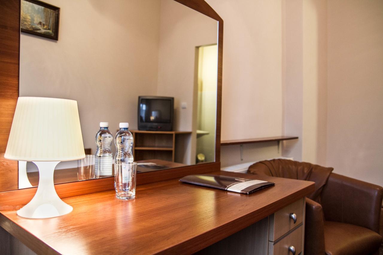 Hotel Mazowiecki Wow วอร์ซอ ภายนอก รูปภาพ